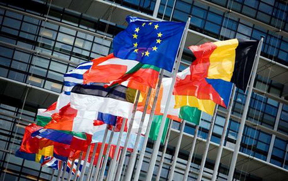 Statele UE au convenit un set de măsuri comune pentru certificatul COVID-19. Au dreptul să reinstituie restricţii