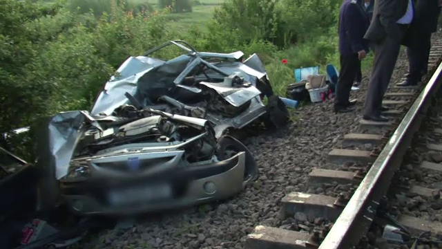 Doua persoane, sot si sotie, au murit pe loc, dupa ce masina lor a fost lovita din plin de un tren Sageata Albastra
