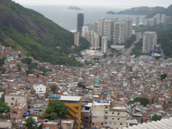 Campionatul Mondial de Fotbal, Brazilia 2014. Cum se vede competitia din mahala: 