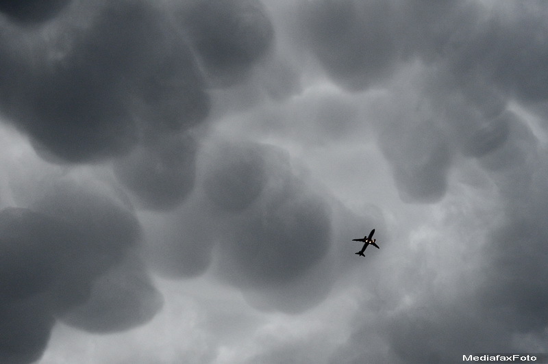 Fenomen meteorologic spectaculos in Bucuresti. Ce sunt norii 