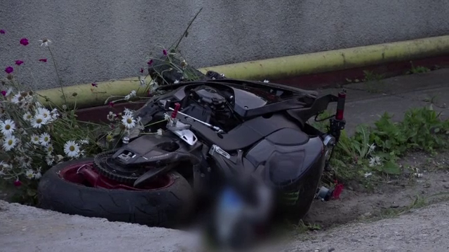 Motociclist de 26 de ani, mort pe loc la impactul cu o masina. Martor: 