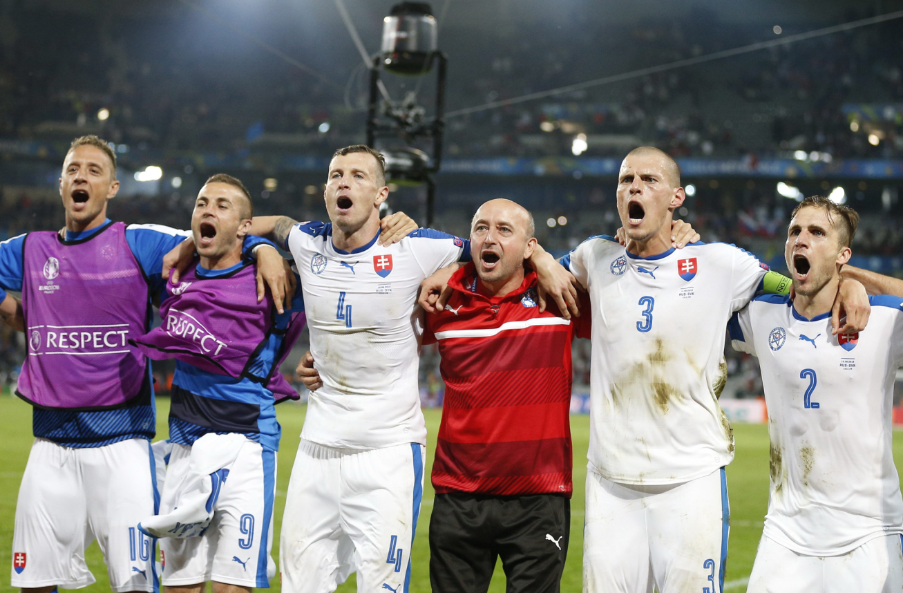 RUSIA - SLOVACIA 1-2. Slovacia obtine prima victorie la un campionat european. Fanii rusi s-au abtinut de la scandaluri