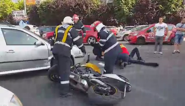 O pana de curent a provocat haos in traficul din Capitala. Motociclist ranit intr-un accident din intersectia Piata Iancului