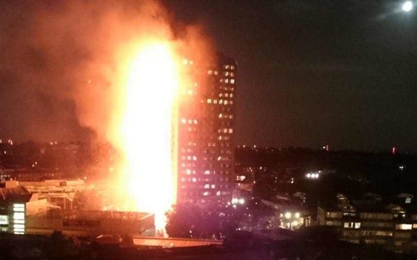 Incendiu violent la Londra. Turn cu 27 de etaje cuprins de flacari: 12 morti, 74 de raniti - 20 in stare critica - Imaginea 2