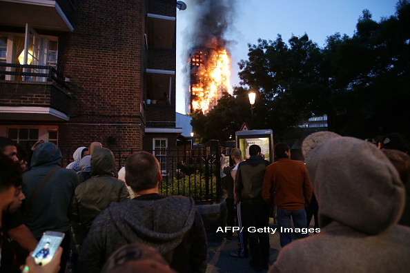 Incendiu violent la Londra. Turn cu 27 de etaje cuprins de flacari: 12 morti, 74 de raniti - 20 in stare critica - Imaginea 5