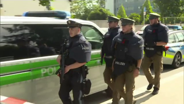 Schimb de focuri de armă în fața unui club din Berlin. Un bărbat a murit