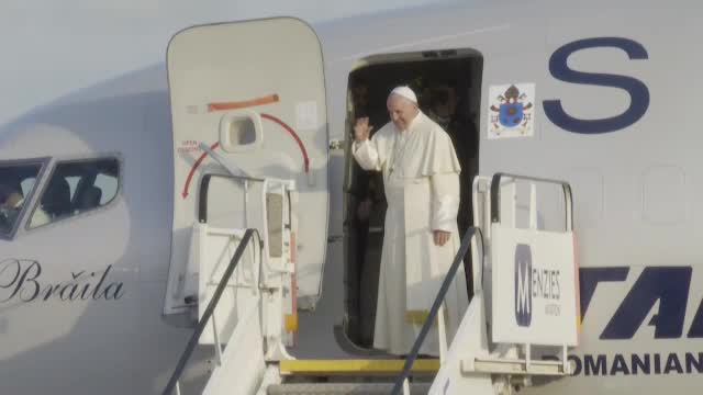 Papa Francisc în România. 150.000 de pelerini au fost alături de Papă, la Iași, în a doua zi a vizitei. VIDEO - Imaginea 20