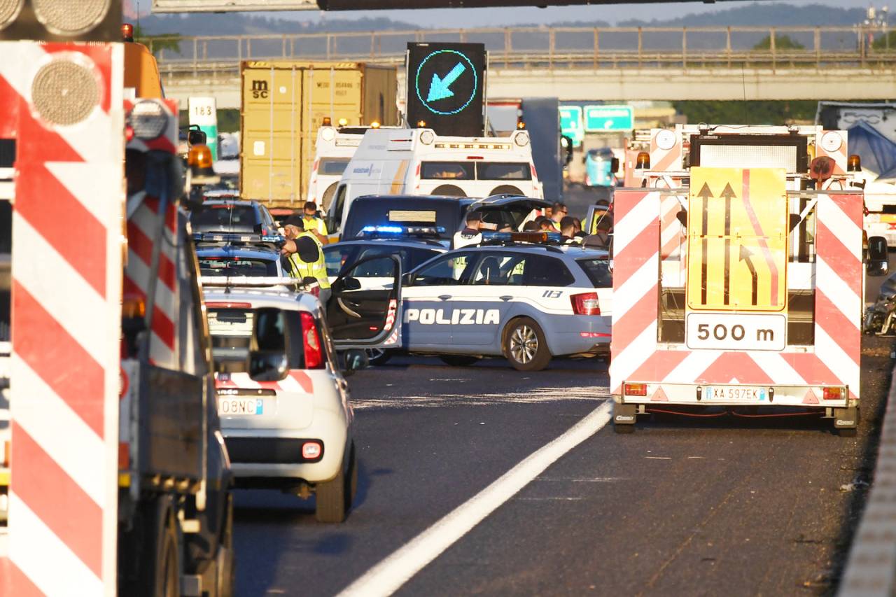 Tragedie în Italia: o româncă a murit într-un accident, alături de 2 prietene. Mergeau în vacanță - Imaginea 4