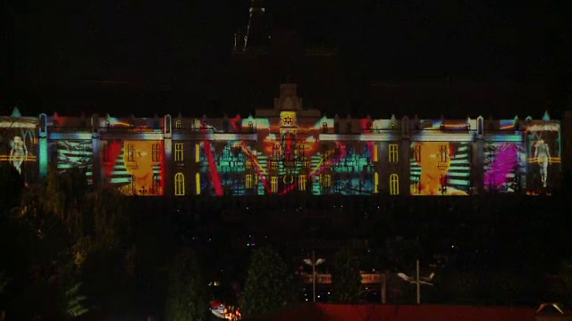 Spectacol de lumini și culoare pe Palatul Culturii din Iași, la Festivalul LightUp