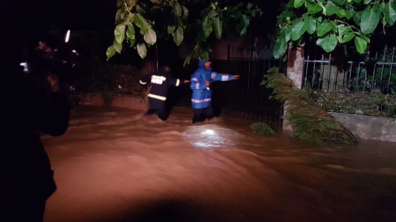Bilanț după furtunile care au măturat România. 48 de oameni salvați din ape - Imaginea 10