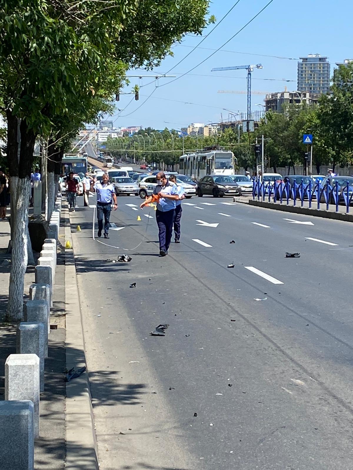 Un copil de 10 ani a murit după ce a fost lovit de un motociclist, în București - Imaginea 8