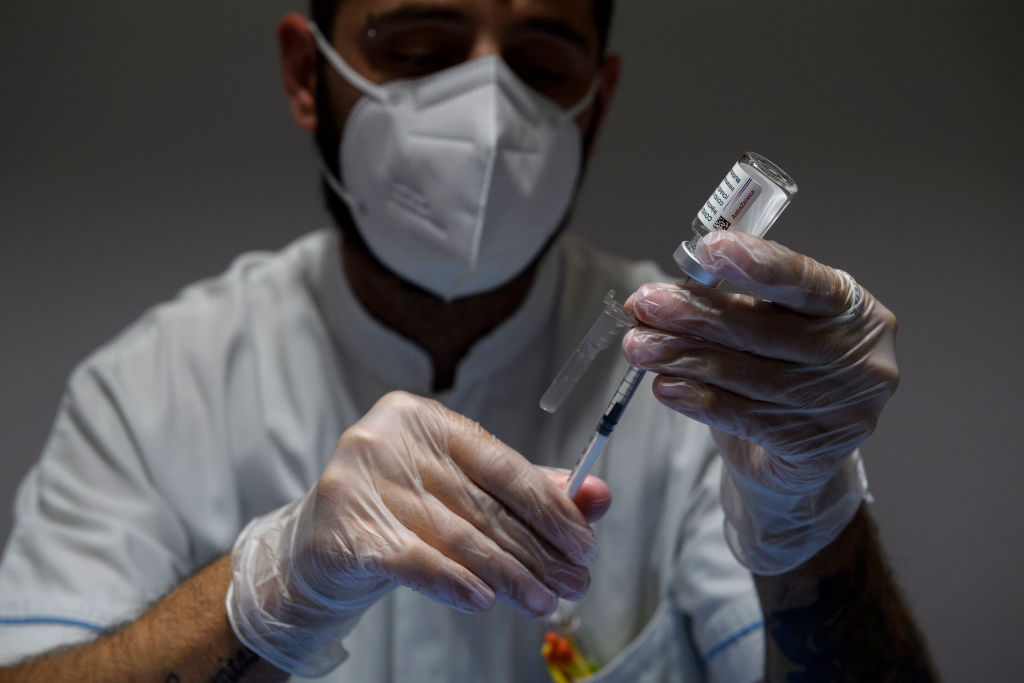 Nivelul vaccinării în Europa, ''departe de a fi suficient'' pentru a se evita o resurgenţă a cazurilor