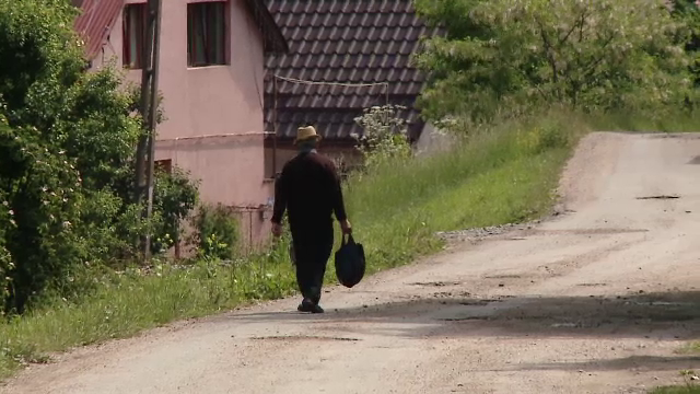 Bărbat din Cluj, găsit mort cu urme de lovituri pe corp. Ce au observat vecinii
