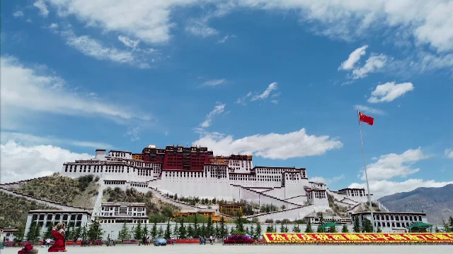 Turismul din Tibet a înflorit în pandemie. Sunt atât de mulți turiști, încât autoritățile limitează accesul