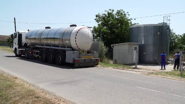 Rețeaua de apă a rămas fără presiune în județul Timiș. Cisternele au adus peste două milioane de litri de apă