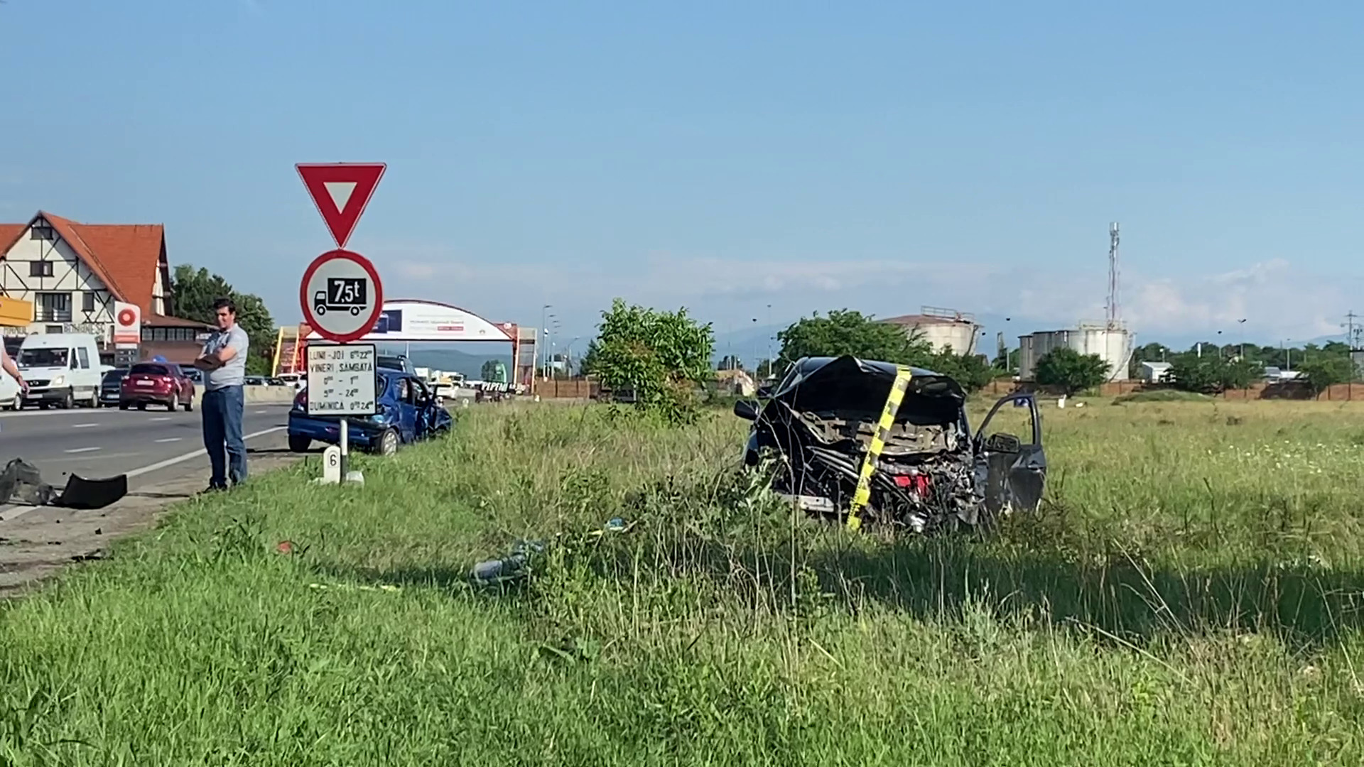 Accident grav în Prahova, cu 3 mașini implicate și un bărbat decedat. Niciun șofer nu purta centura de siguranță