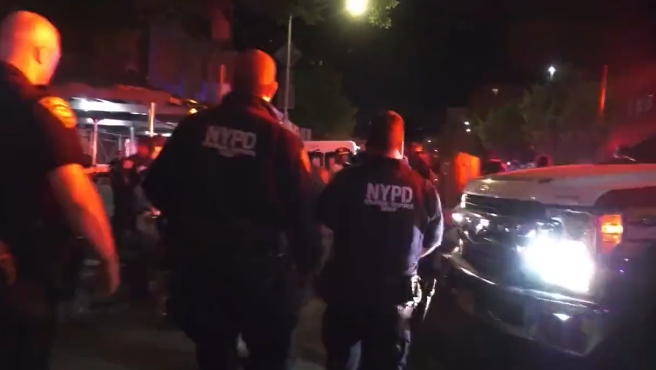 VIDEO Atac armat în New York. O persoană a fost ucisă și alte șase au fost rănite