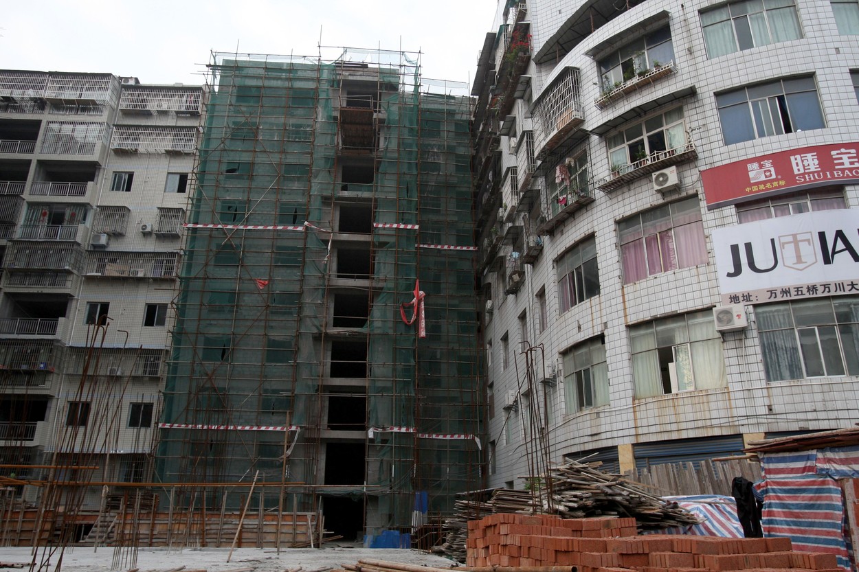 Dezvoltatorii chinezii au început să accepte pentru casele aflate în construcție plata în grâu și usturoi