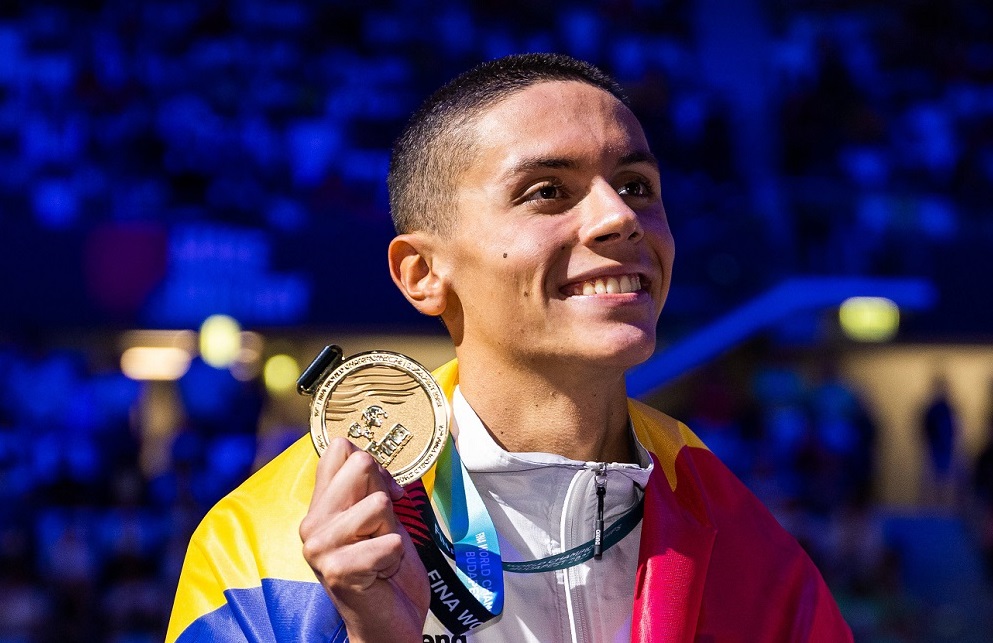Câți bani va primi David Popovici din partea statului român, după ce a câștigat două medalii de aur la Mondialul de natație
