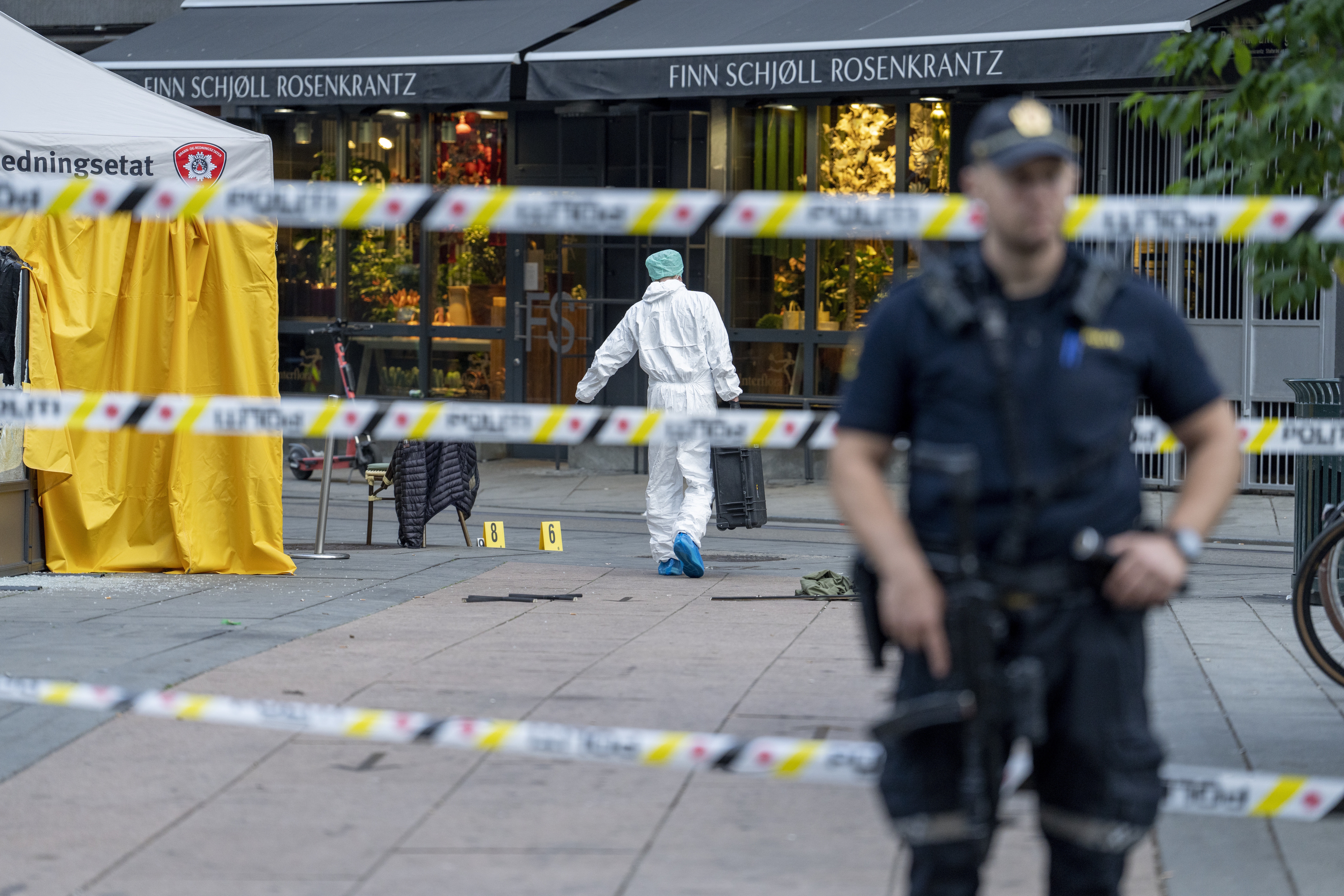 Doi morţi şi 21 răniţi în urma unui atac armat, la Oslo. Incidentul este tratat ca un act terorist. Cine ar fi autorul
