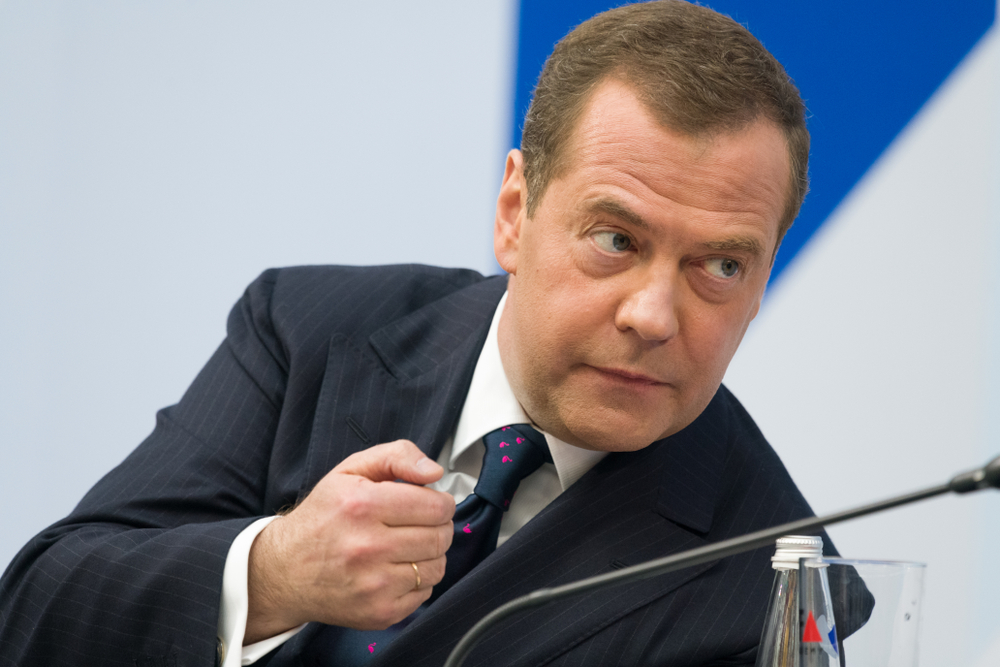 Dmitri Medvedev: Orice intruziune a NATO în Crimeea ar putea declanşa al treilea război mondial