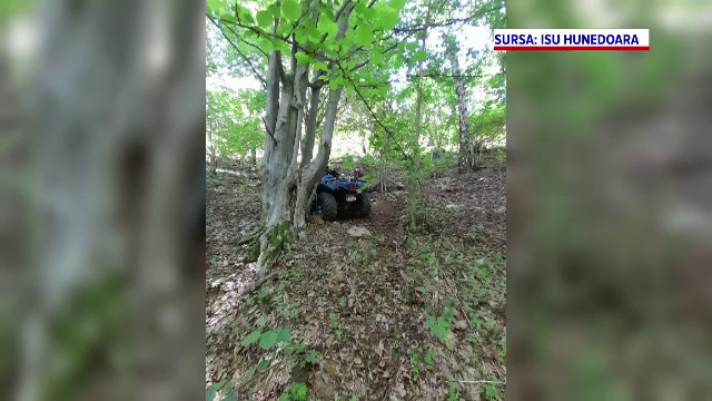 Un bărbat de 70 de ani a căzut cu ATV-ul într-o râpă adâncă de 15 metri în Hunedoara