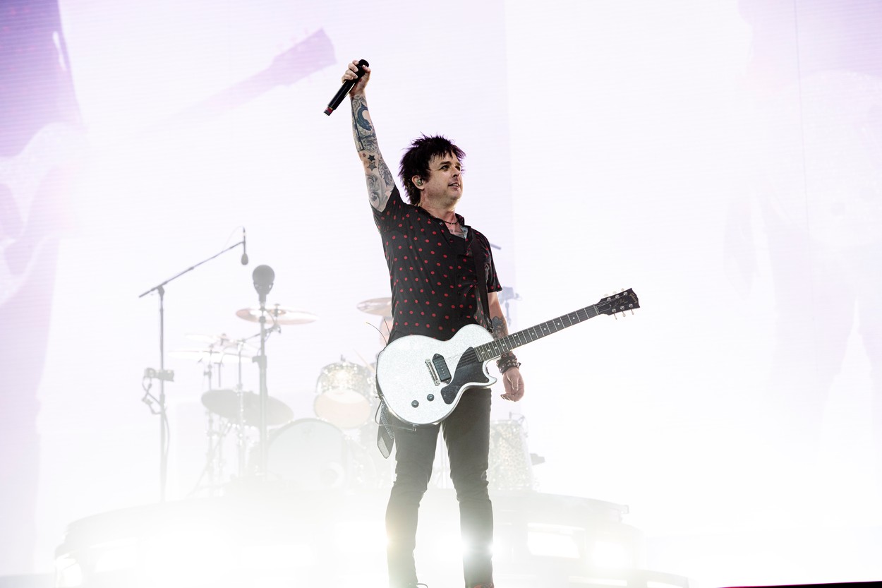 Solistul trupei Green Day renunţă la cetăţenia americană din cauza scandalului privind dreptul la avort