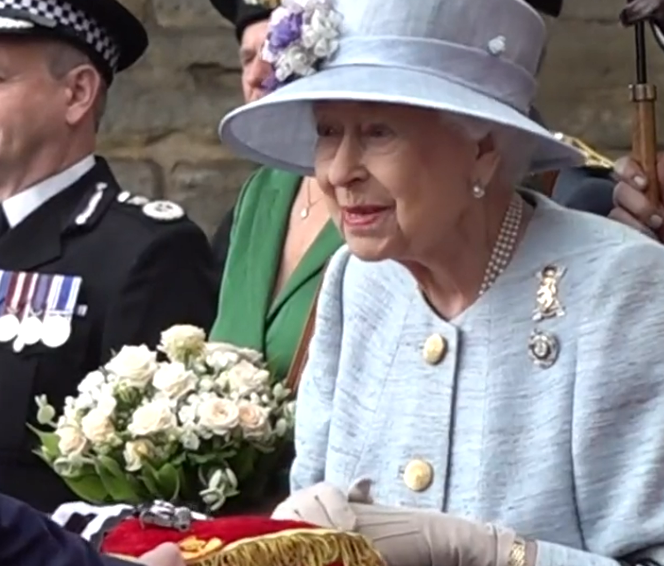 Prima apariție a Reginei Elisabeta a II-a după Jubileul de Platină - VIDEO