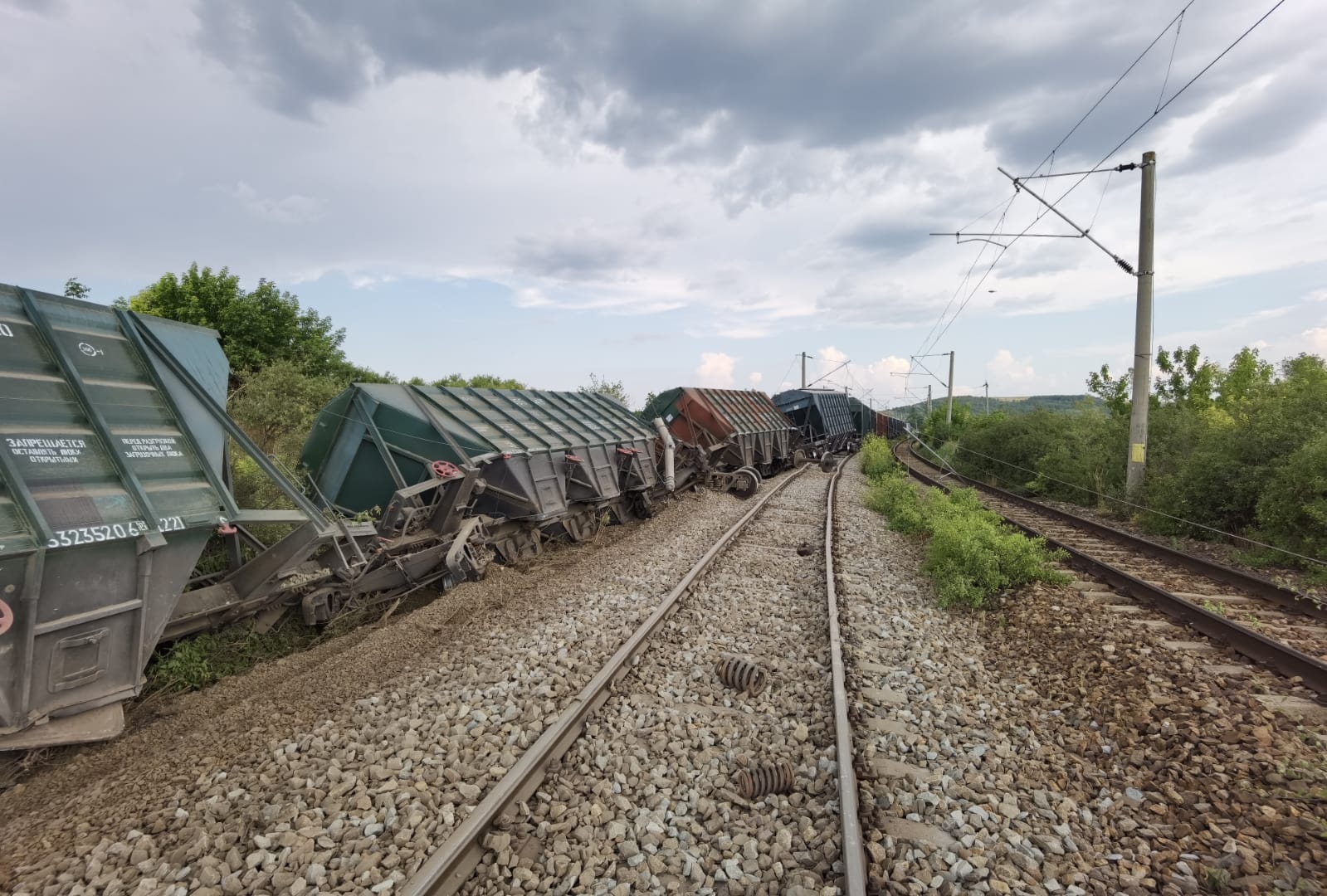 Tren cu vagoane ucrainene care au dus cereale în Portul Constanța, deraiat în Iași. Care a fost cauza GALERIE FOTO - Imaginea 6