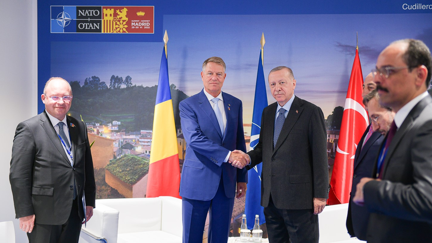 Klaus Iohannis s-a întâlnit cu Recep Tayyip Erdogan, la Summit-ul NATO de la Madrid