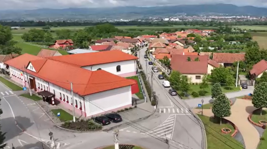 Prima școală smart din mediul rural se află în inima Transilvaniei.  Investițiile făcute în Ciugud pentru o educație modernă - Știrile ProTV