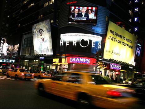 Alerta la New York din cauza unui colet suspect! Times Square, evacuata
