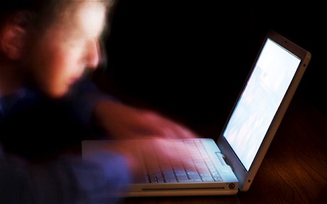Procurorii DIICOT i-au prins pe hackerii de la Anonymous Romania. Acuzatia e de terorism cibernetic