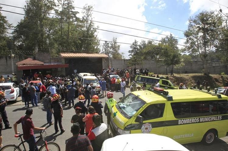 Incendiu devastator la un camin de minori, in Guatemala: 20 de fete moarte si 25 de persoane ranite. 