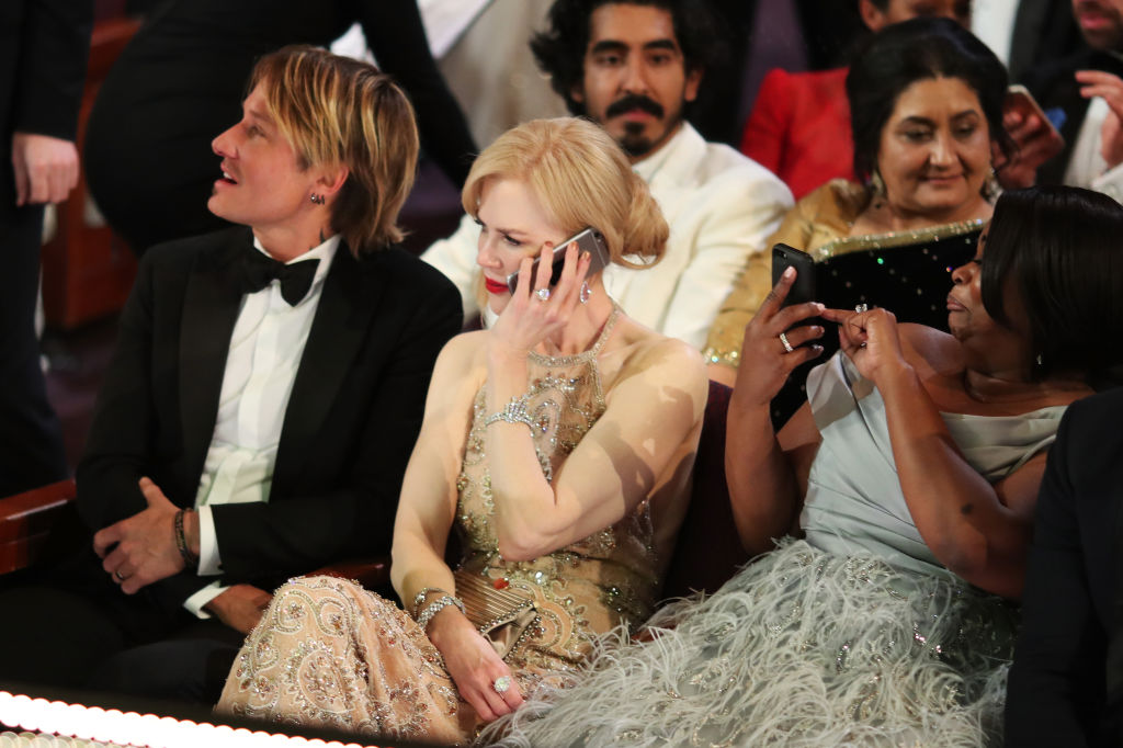 Nicole Kidman a explicat de ce a aplaudat precum o foca la gala premiilor Oscar 2017. 