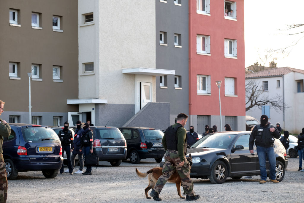 Un jandarm a luat locul unui ostatic, în timpul atacului terorist din Franța. Ce a pățit
