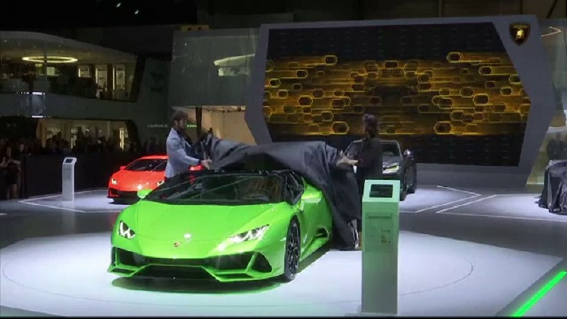 Cum arată cea mai scumpă mașină sport din lume. Prețul e de 16 milioane de euro - Imaginea 1