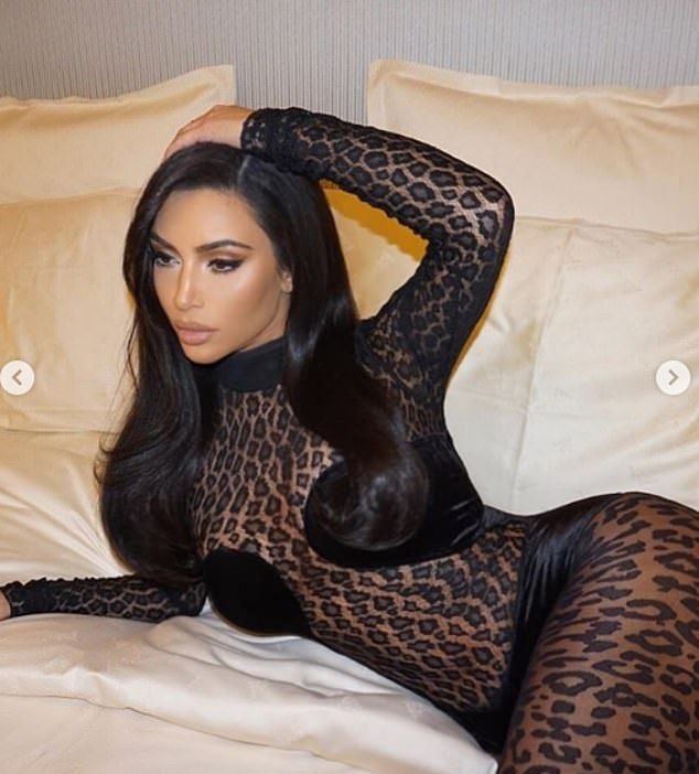 Ce a apărut pe contul de Instagram al lui Kim Kardashian. Fanii sunt impresionați. FOTO - Imaginea 8