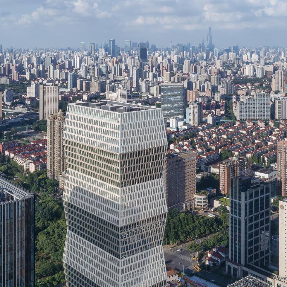 Cum arată turnul din Shanghai inspirat de sculptura artistului Constantin Brâncuși - Imaginea 9