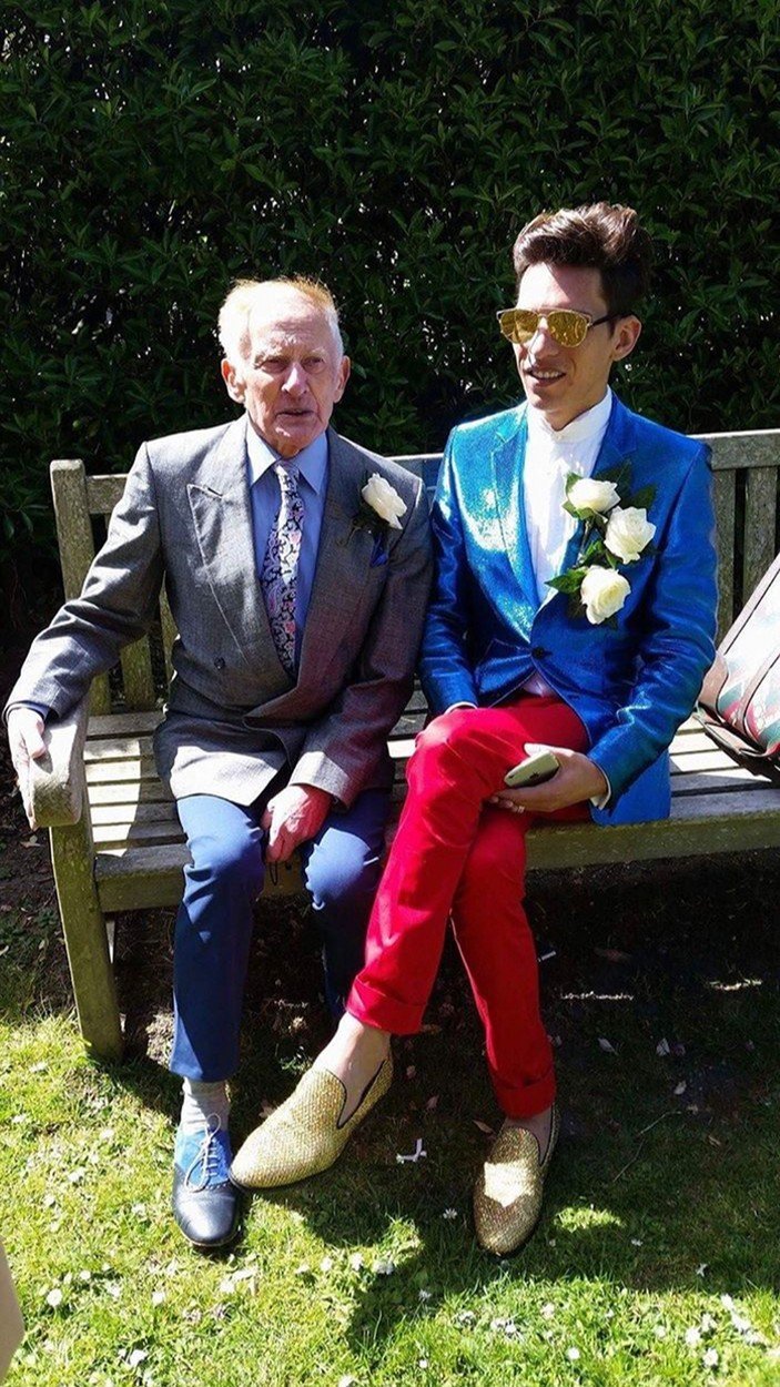 Cum arăta Florin înainte să se căsătorească cu vicarul gay cu 55 de ani mai în vârstă - Imaginea 8