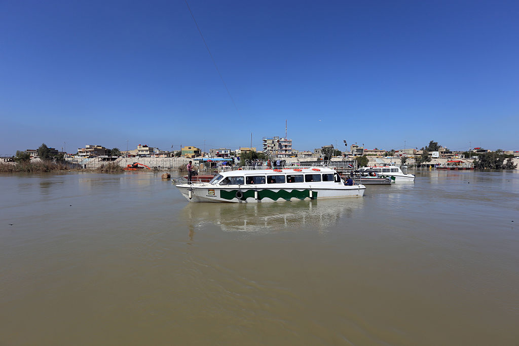 Tragedie în Irak. 54 de oameni au murit, după ce un feribot s-a scufundat