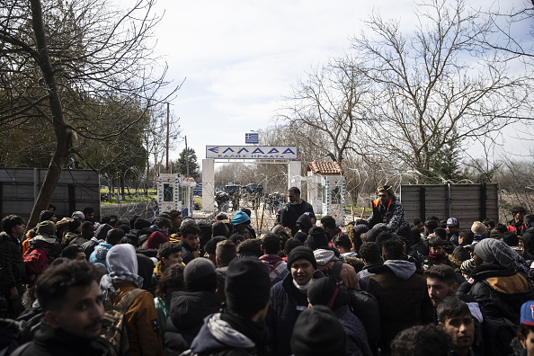 Erdogan ameninţă UE cu „milioane” de migranţi. Grecia solicită sprijin rapid - Imaginea 12