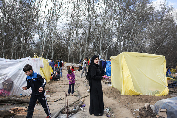 Ciocniri la frontiera turco-greacă între poliţişti greci şi migranţi. România trimite ajutoare - Imaginea 8