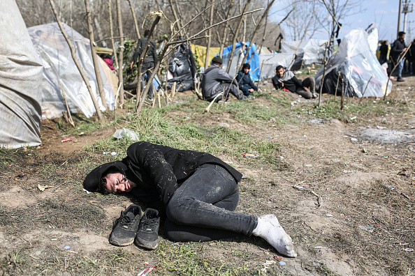 Ciocniri la frontiera turco-greacă între poliţişti greci şi migranţi. România trimite ajutoare - Imaginea 3