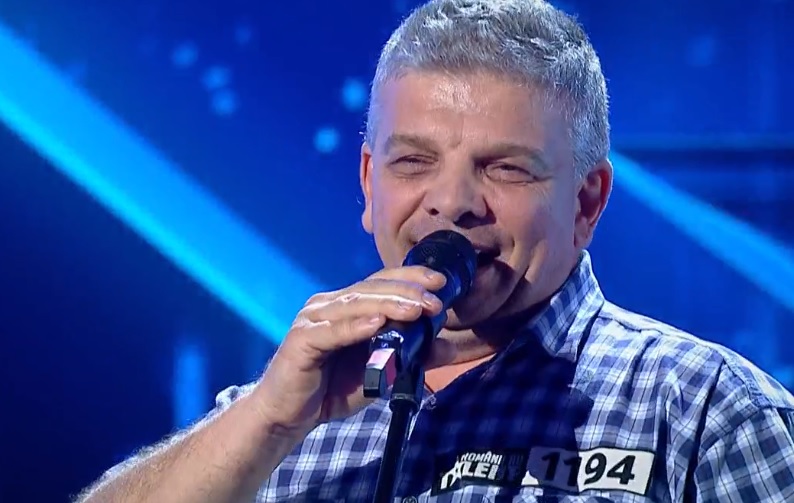 Un consilier cultural din Iași l-a imitat magnific pe Freddie Mercury la „Românii au talent”