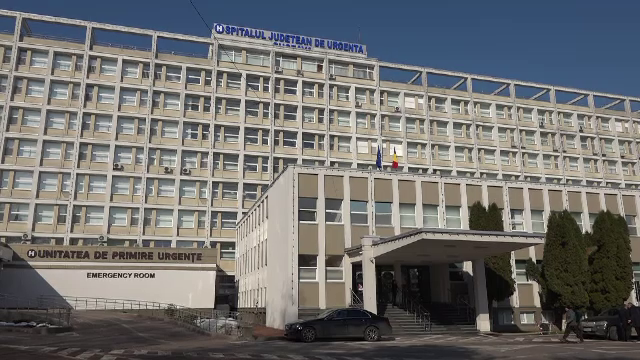 Taxa de însoțitor la Spitalul Județean Suceava este atât de mare, încât mulți părinți își lasă copiii internați singuri