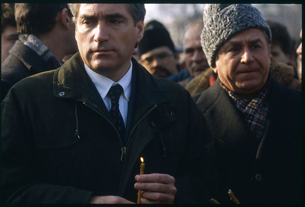 Ion Iliescu împlinește 91 de ani. Fotografii istorice cu fostul președinte al României - Imaginea 12