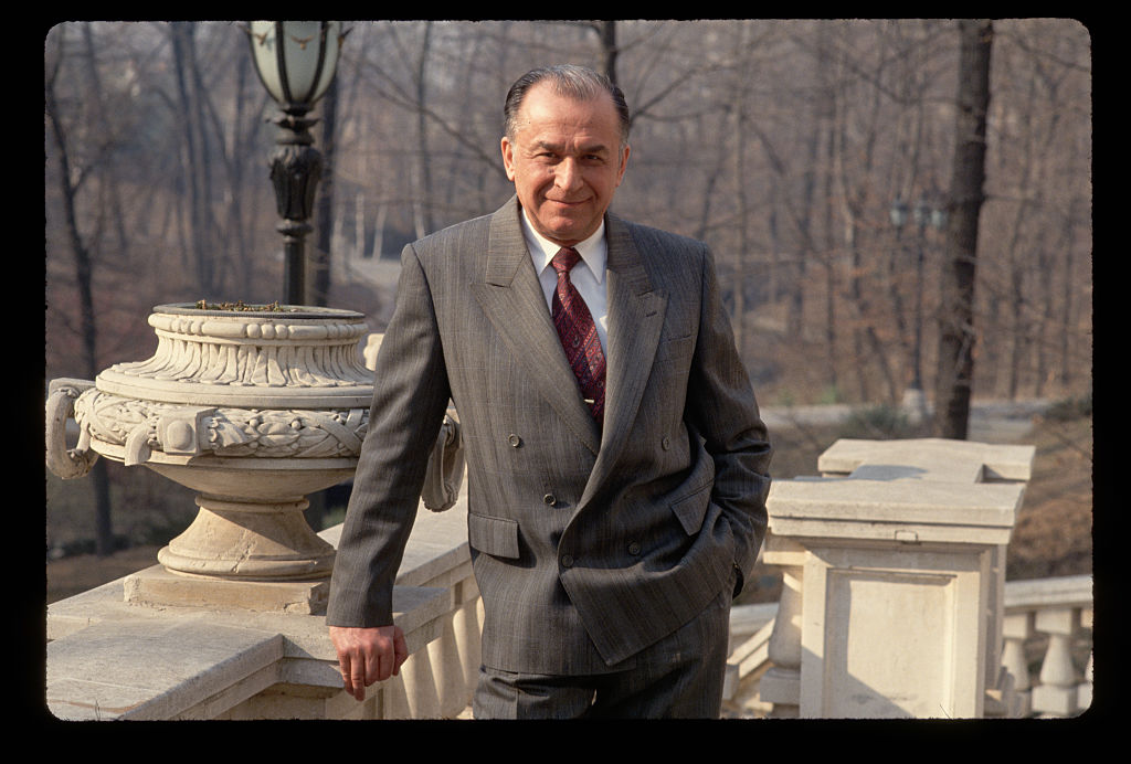 Ion Iliescu împlinește 91 de ani. Fotografii istorice cu fostul președinte al României - Imaginea 23