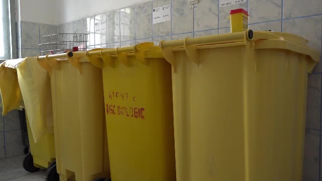 Evaziune și poluare cu deșeuri medicale. Descinderi la spitale și cabinete