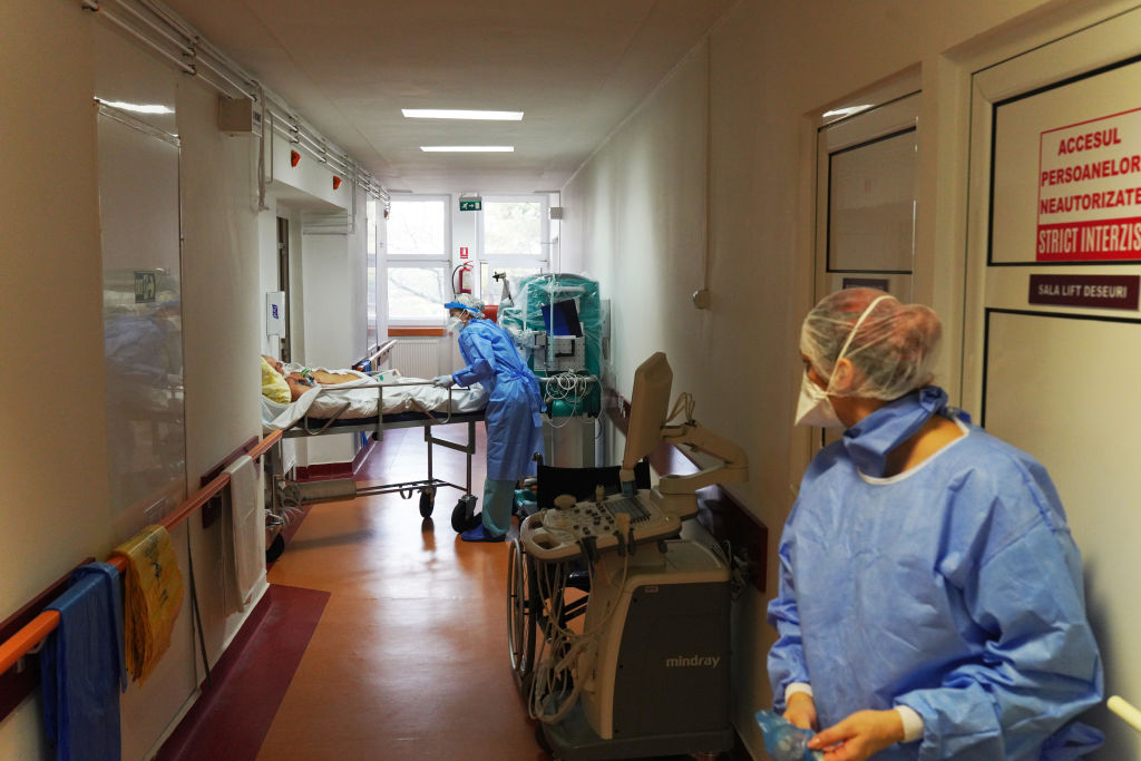 Peste 80 de copii sunt internați în secțiile Covid ale spitalelor din toată țara